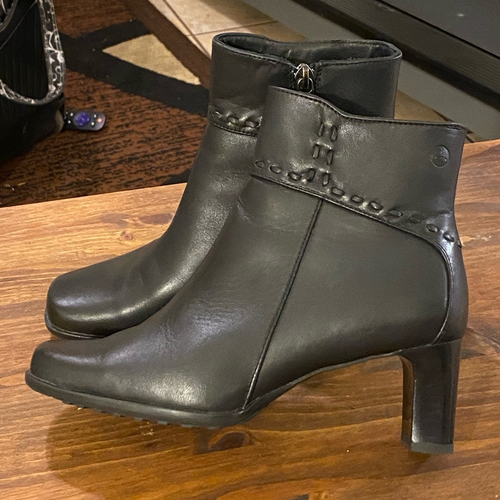 Leather black Blondo booties